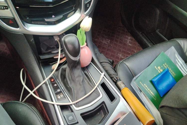 Used Cadillac SRX 2014 3.0L Comfort Model Gear Lever