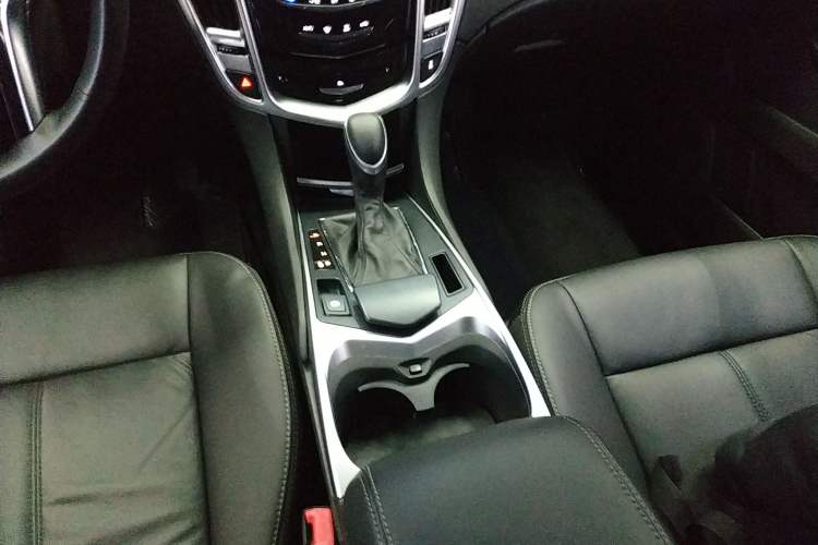 Used Cadillac SRX 2014 3.0L Comfort Model Gear Lever