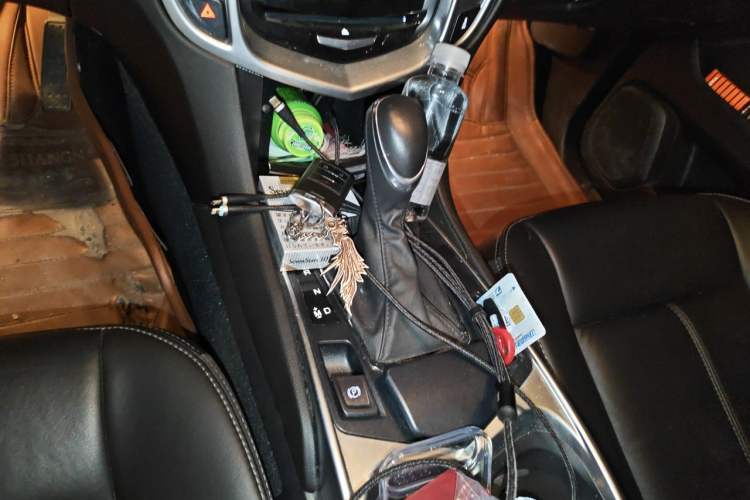 Used Cadillac SRX 2014 3.0L Comfort Model Gear Lever