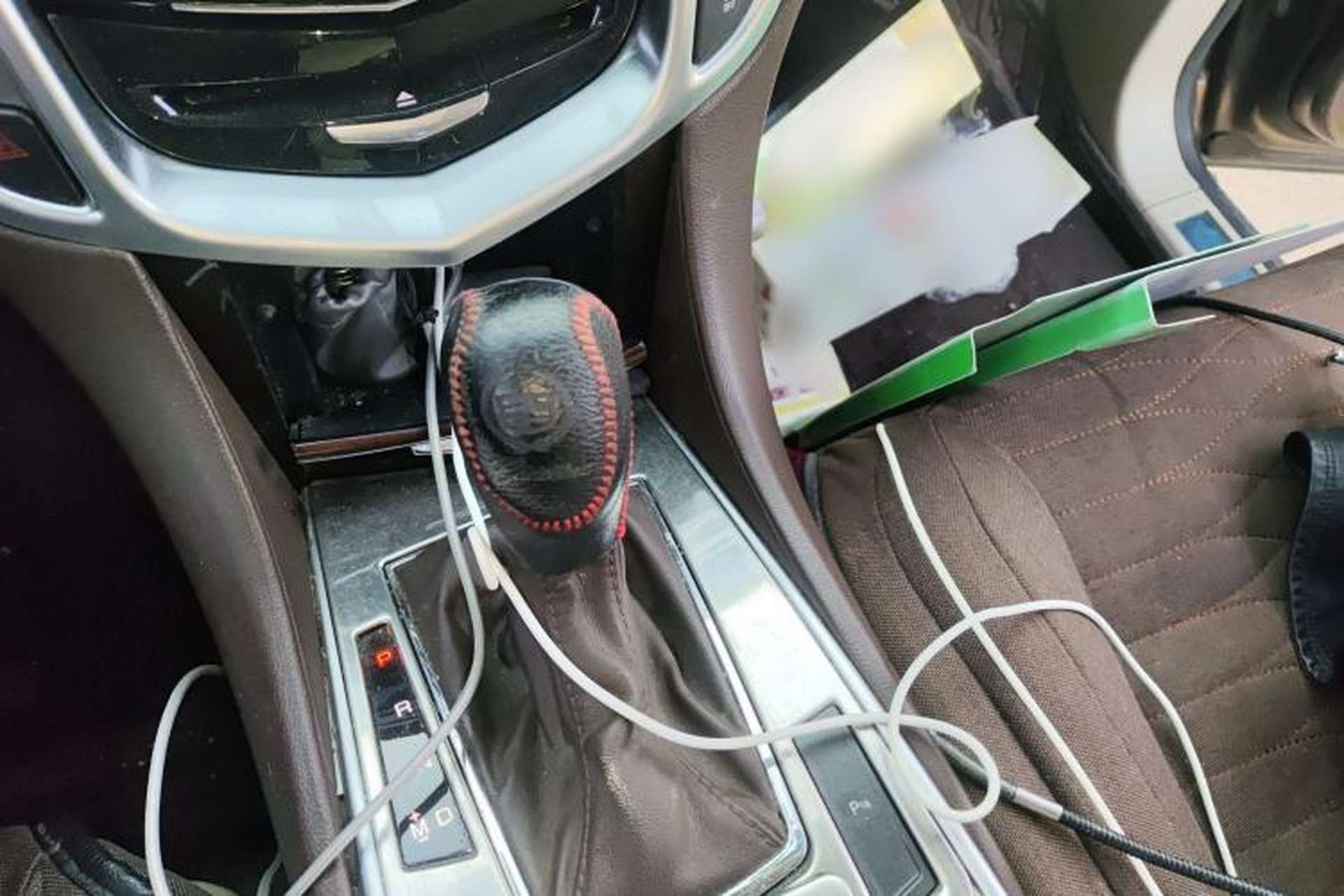 Used Cadillac SRX 2014 3.0L Elite Model Gear Lever