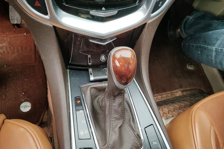 Used Cadillac SRX 2014 3.0L Elite Model Gear Lever