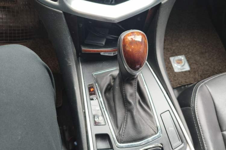 Used Cadillac SRX 2014 3.0L Luxury Model Gear Lever