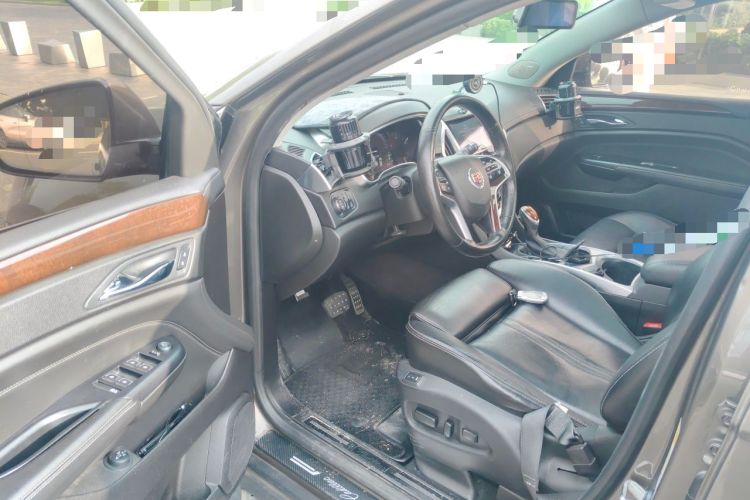 Used Cadillac SRX 2014 3.0L Elite Model Interior 3