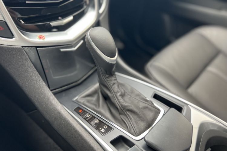 Used Cadillac SRX 2014 3.0L Comfort Model Interior 4