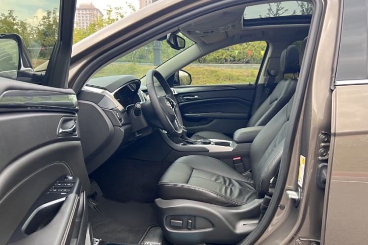 Used Cadillac SRX 2014 3.0L Comfort Model Interior 5