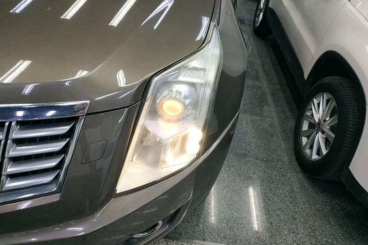 Used Cadillac SRX 2014 3.0L Comfort Model Left Front Headlight
