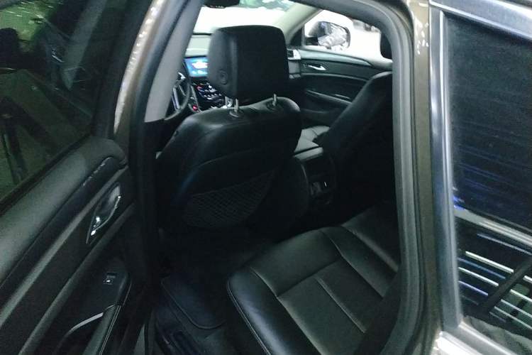 Used Cadillac SRX 2014 3.0L Comfort Model Left Rear Seat