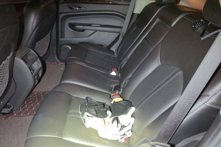 Used Cadillac SRX 2014 3.0L Elite Model Left Rear Seat