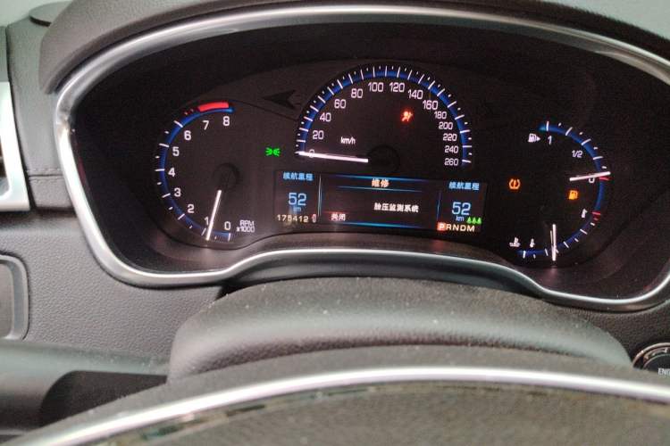 Used Cadillac SRX 2014 3.0L Comfort Model Odometer Close Up