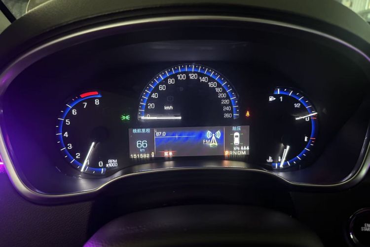 Used Cadillac SRX 2014 3.0L Comfort Model Odometer Close Up