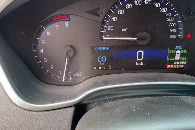 Used Cadillac SRX 2014 3.0L Elite Model Odometer Close Up