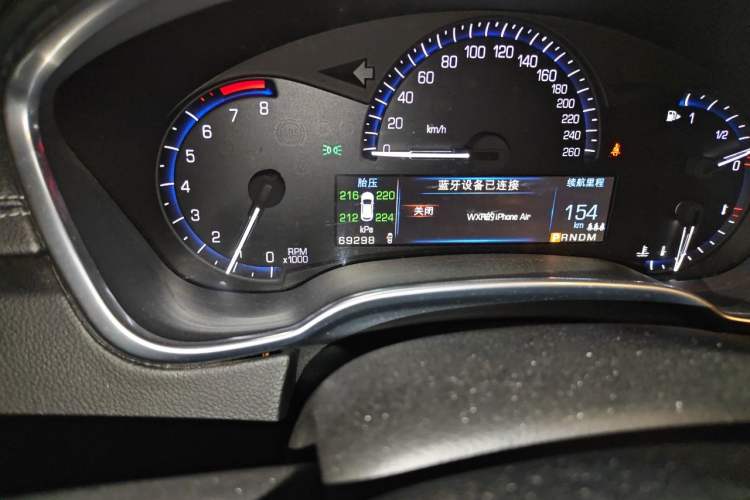 Used Cadillac SRX 2014 3.0L Comfort Model Odometer Close Up