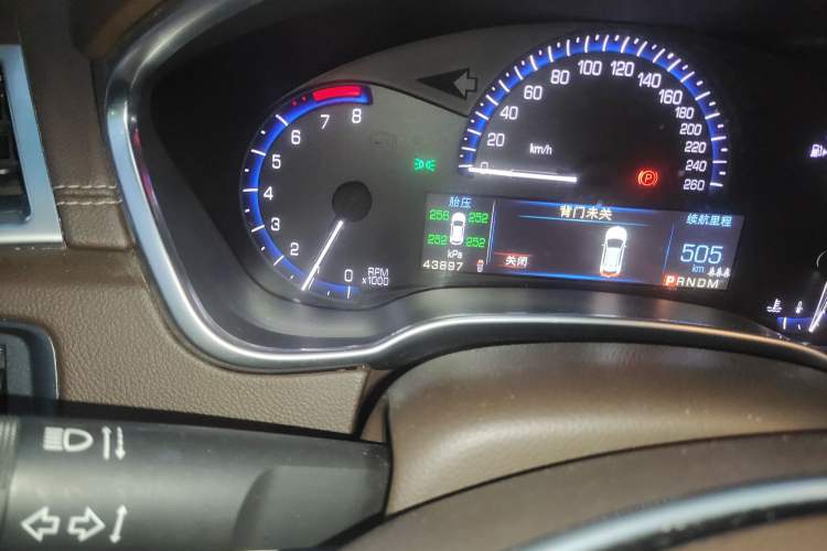 Used Cadillac SRX 2014 3.0L Elite Model Odometer Close Up