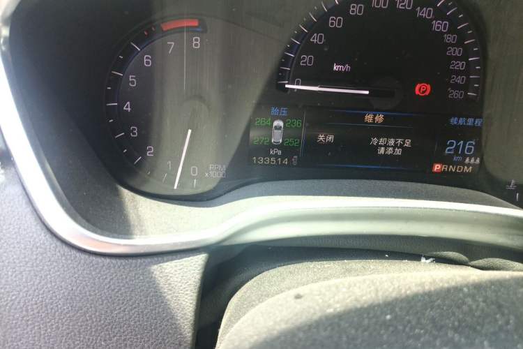 Used Cadillac SRX 2014 3.0L Leading Model Odometer Close Up