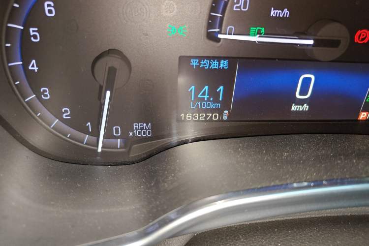 Used Cadillac SRX 2014 3.6L Flagship Model Odometer Close Up
