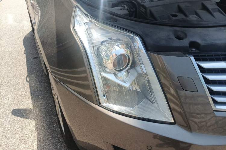Used Cadillac SRX 2014 3.0L Leading Model Right Front Headlight