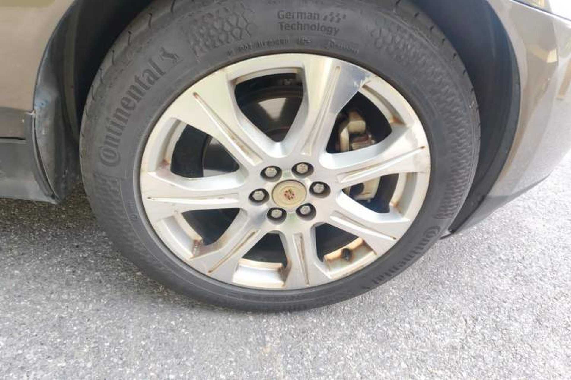 Used Cadillac SRX 2014 3.0L Leading Model Right Front Wheel Hub