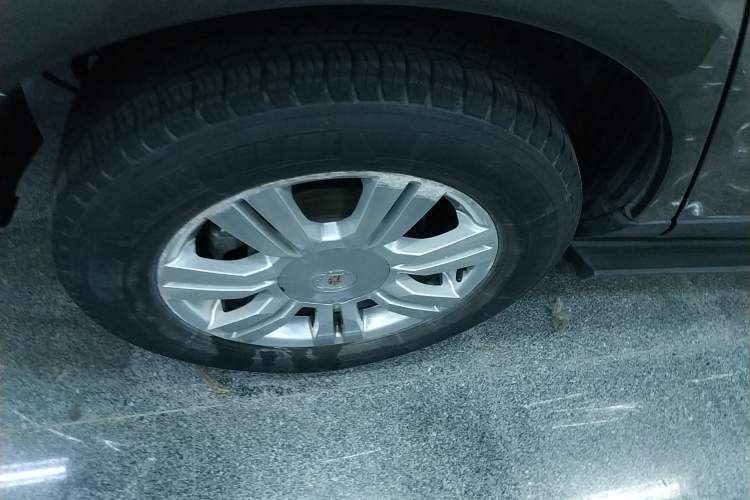 Used Cadillac SRX 2014 3.0L Comfort Model Right Rear Wheel Hub
