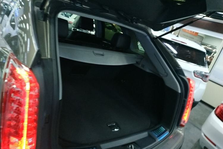 Used Cadillac SRX 2014 3.0L Comfort Model Trunk