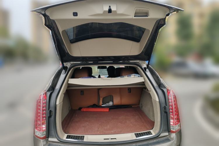Used Cadillac SRX 2014 3.0L Elite Model Trunk