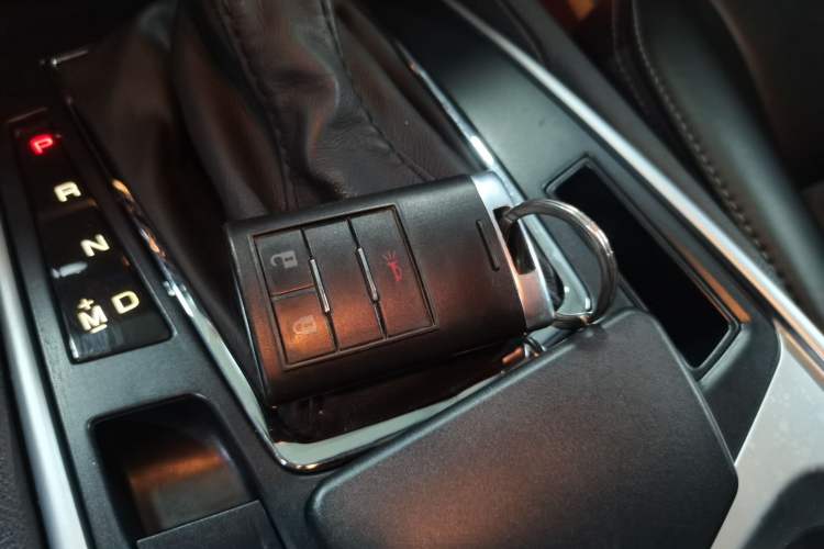 Used Cadillac SRX 2014 3.0L Comfort Model Vehicle Key