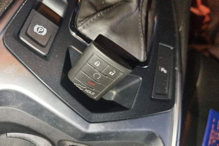 Used Cadillac SRX 2014 3.0L Elite Model Vehicle Key