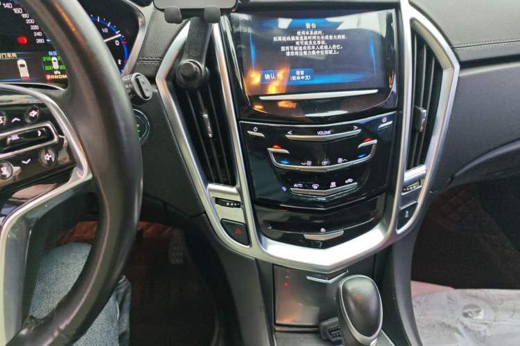 Used Cadillac SRX 2014 3.0L Comfort Model Audio And AC Panel
