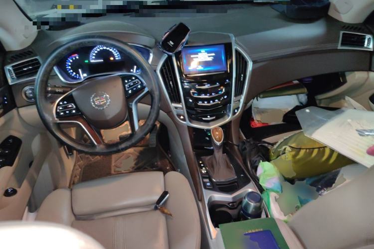 Used Cadillac SRX 2014 3.0L Elite Model Center Console
