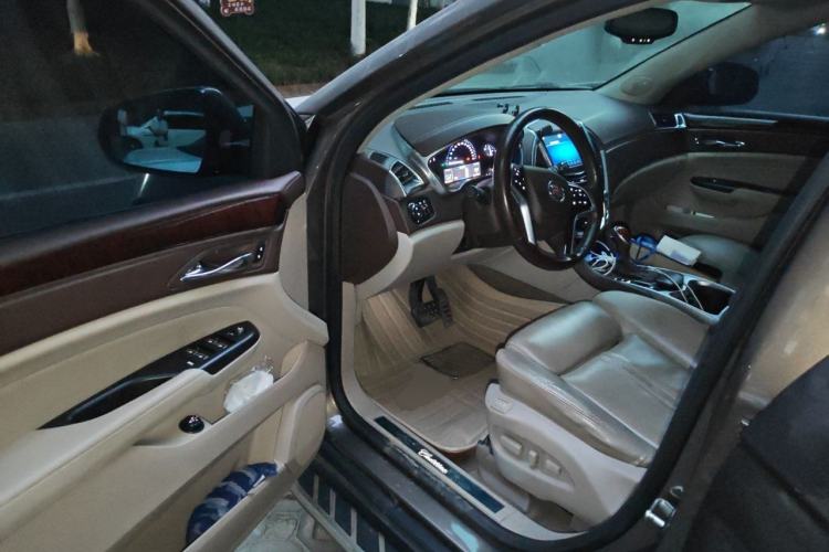 Used Cadillac SRX 2014 3.0L Luxury Model Driver Seat