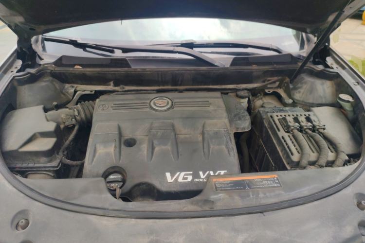 Used Cadillac SRX 2014 3.0L Comfort Model Engine Bay