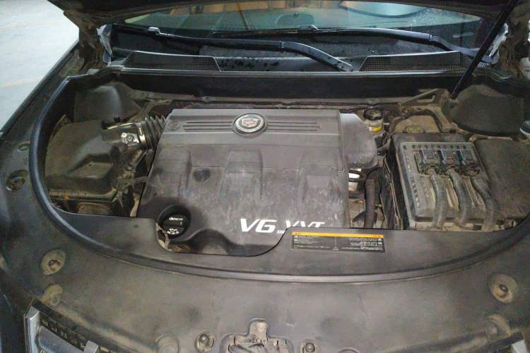 Used Cadillac SRX 2014 3.0L Elite Model Engine Bay