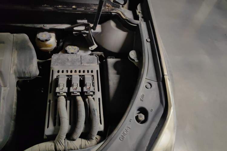 Used Cadillac SRX 2014 3.0L Elite Model Engine Bay Left