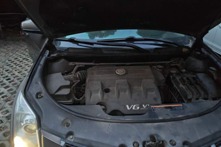Used Cadillac SRX 2014 3.0L Luxury Model Engine Bay Right