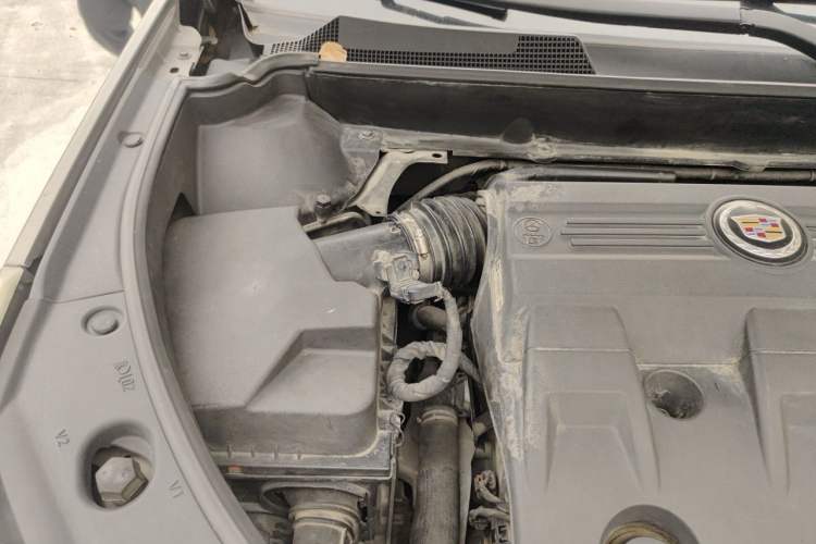Used Cadillac SRX 2014 3.0L Comfort Model Engine Bay Right
