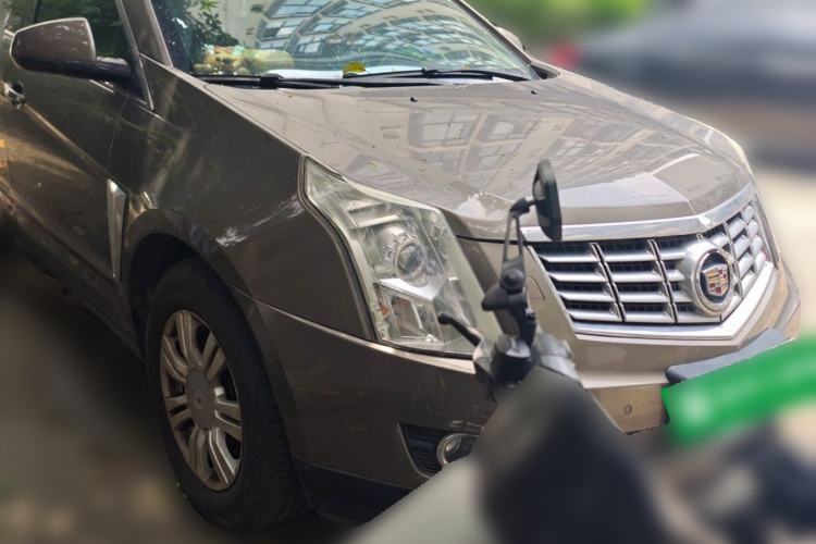 Used Cadillac SRX 2014 3.0L Elite Model Front Right 45 Deg