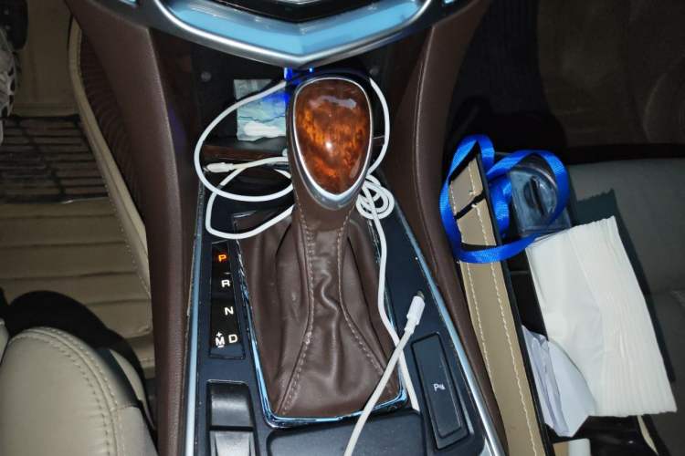 Used Cadillac SRX 2014 3.0L Luxury Model Gear Lever