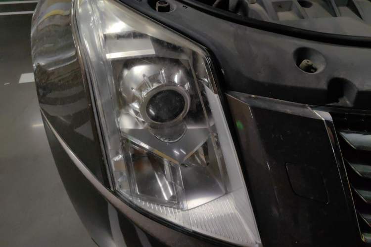 Used Cadillac SRX 2014 3.0L Elite Model Right Front Headlight