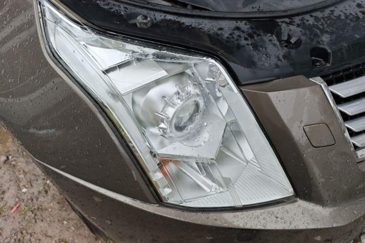 Used Cadillac SRX 2014 3.0L Comfort Model Right Front Headlight