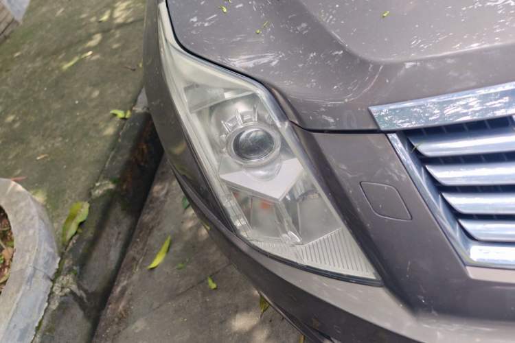 Used Cadillac SRX 2014 3.0L Elite Model Right Front Headlight