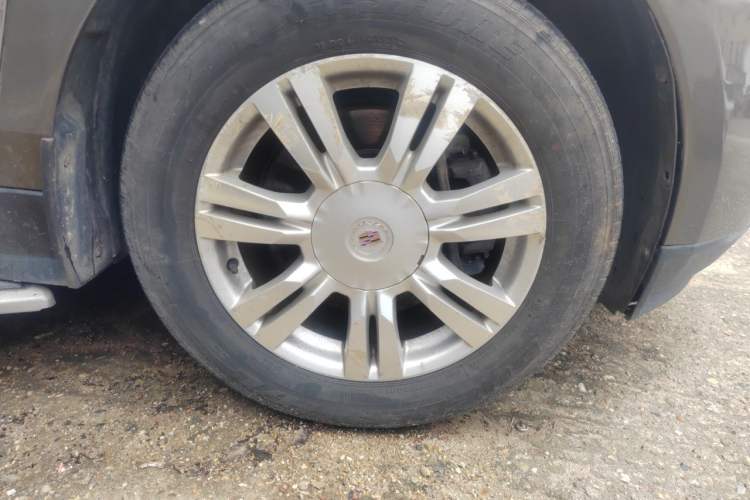 Used Cadillac SRX 2014 3.0L Comfort Model Right Front Wheel Hub