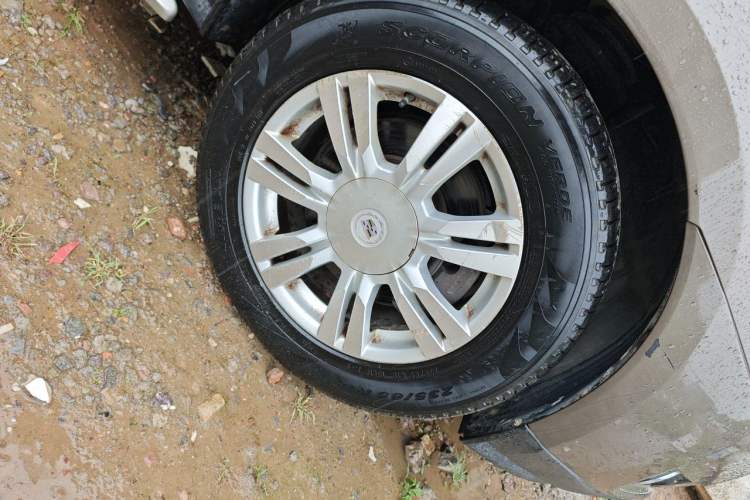 Used Cadillac SRX 2014 3.0L Comfort Model Right Front Wheel Hub