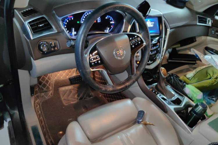 Used Cadillac SRX 2014 3.0L Elite Model Steering Wheel