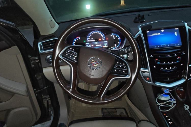 Used Cadillac SRX 2014 3.0L Luxury Model Steering Wheel
