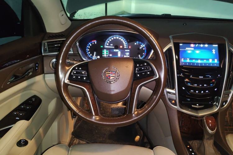 Used Cadillac SRX 2014 3.0L Elite Model Steering Wheel
