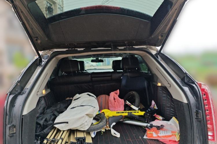 Used Cadillac SRX 2014 3.0L Comfort Model Trunk