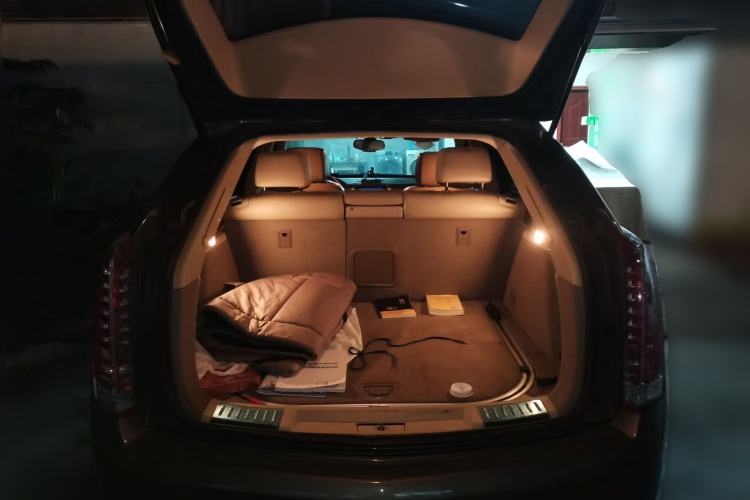 Used Cadillac SRX 2014 3.0L Leading Model Trunk