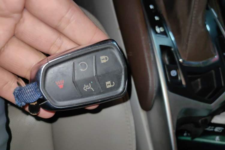 Used Cadillac SRX 2014 3.0L Elite Model Vehicle Key