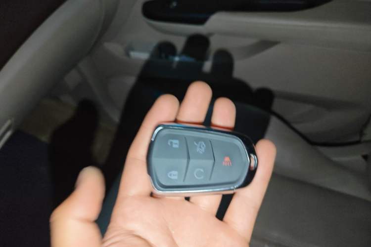 Used Cadillac SRX 2014 3.0L Luxury Model Vehicle Key