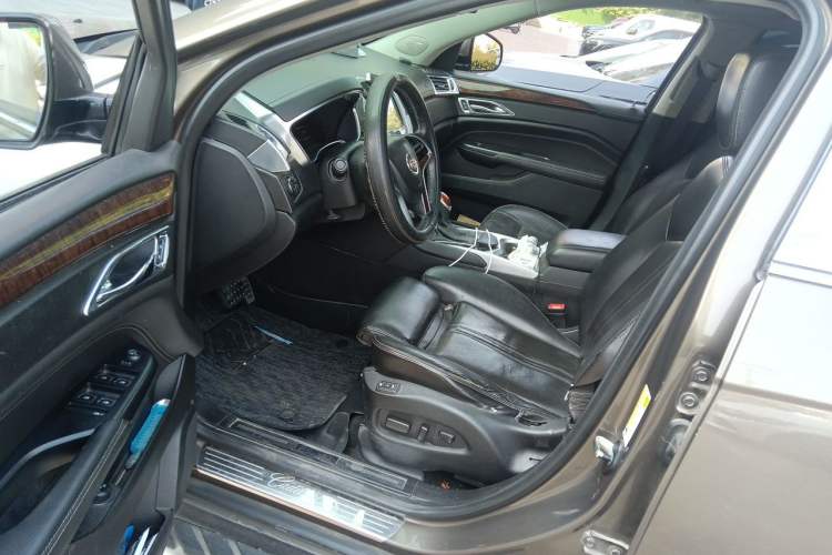 Used Cadillac SRX 2014 3.0L Elite Model Driver Seat