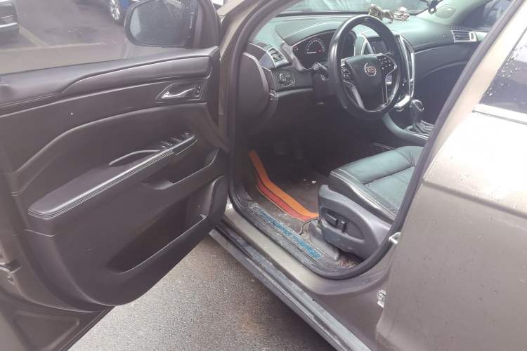 Used Cadillac SRX 2014 3.0L Comfort Model Driver Seat